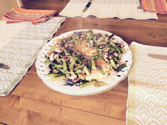 Omelet with asparagus and mushrooms