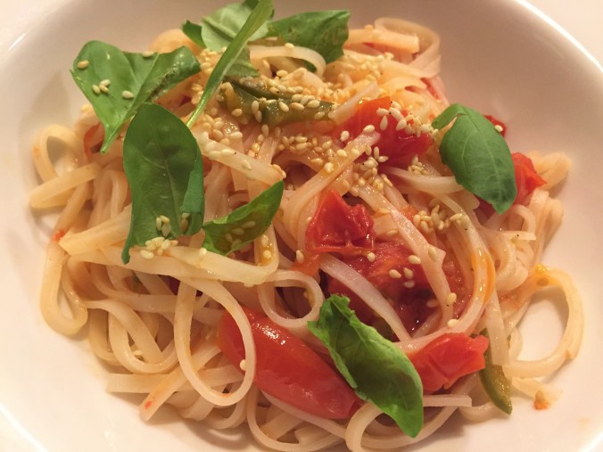 Rice noodles pomodoro
