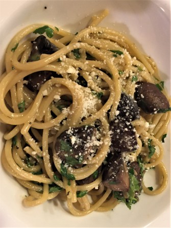 bucatini with mushroom carbonara