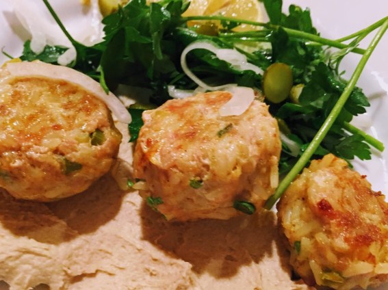 Chicken Meatballs with hummus (2)