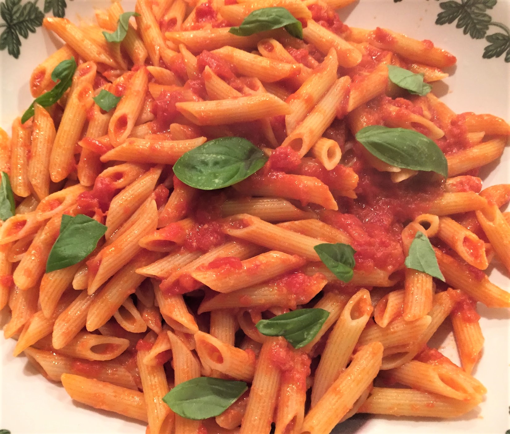 Bowl of penne with sauce (2)