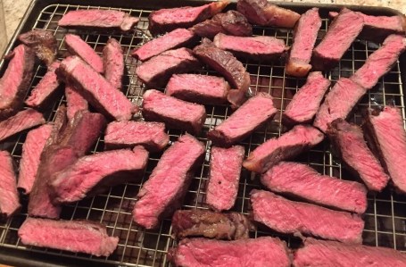 steak on cooling rack (3)